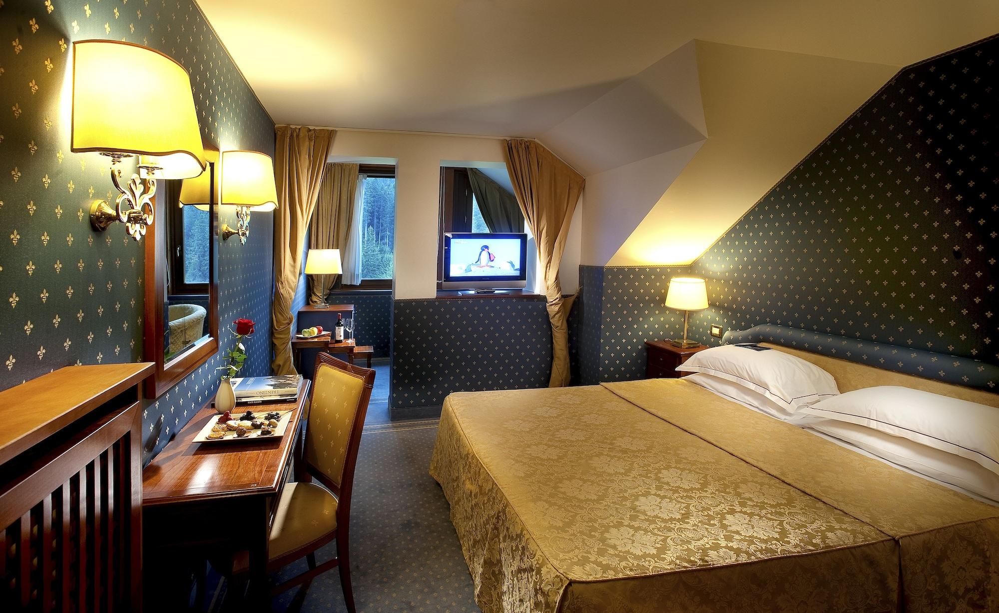 Th Madonna Di Campiglio | Golf Hotel Luaran gambar